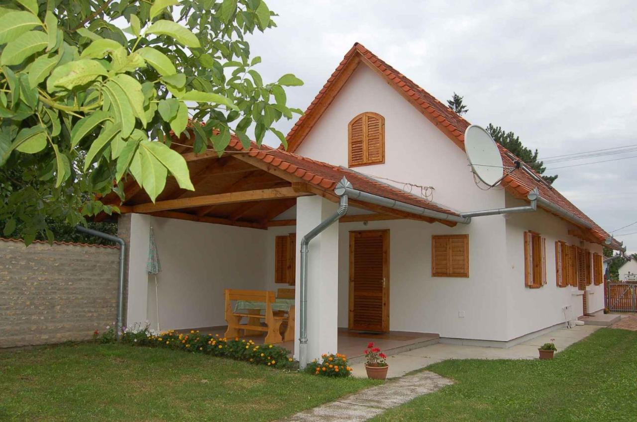 Apartment Balatonbereny 8 מראה חיצוני תמונה