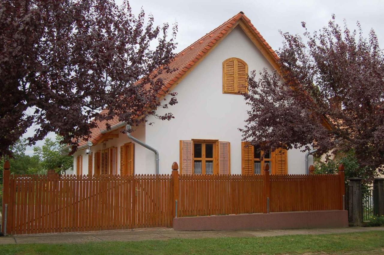 Apartment Balatonbereny 8 מראה חיצוני תמונה